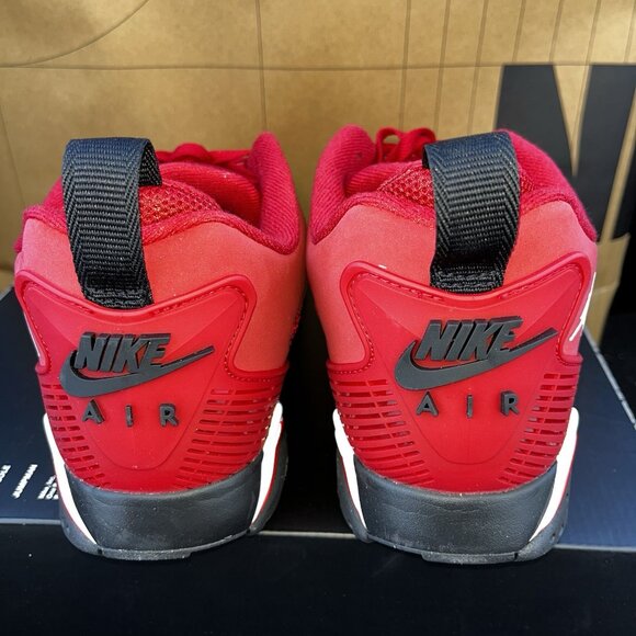 Athletic_Shoes